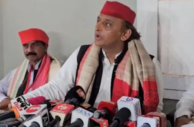 Akhilesh Yadav visits Odisha, advocates for rule of social justice