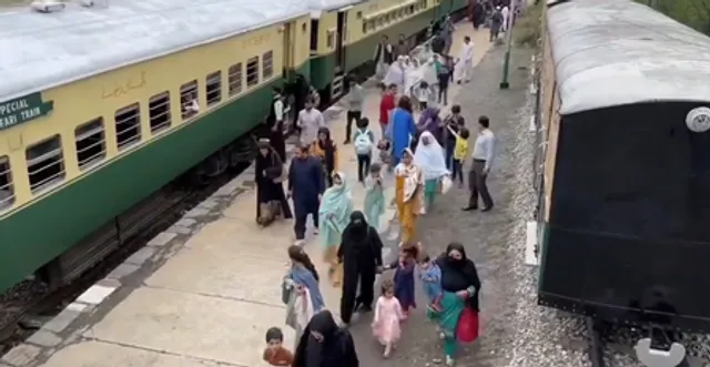 Pakistan railway stations handed over to Army, soldier desks set up