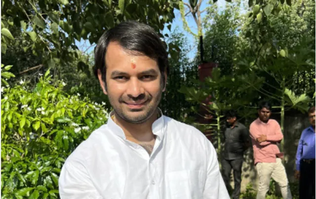 Bihar: Lalu removes son Tej Pratap from RJD