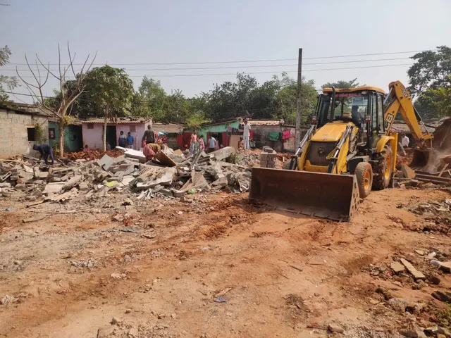 Eviction Drive at Salia Sahi Clears Path for New 200-Foot Parallel Road in Bhubaneswar