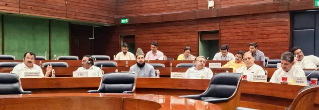 Second JPC meet on Waqf Bill witnesses heated arguments; Muslim bodies submit reservations