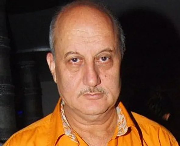 Anupam Kher becomes new ‘Gandhi’