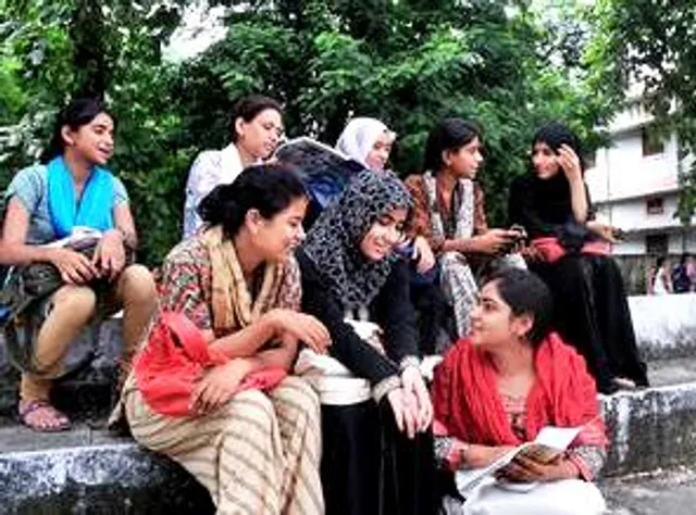 WOMEN IN HINDI PUBLIC SPHERE