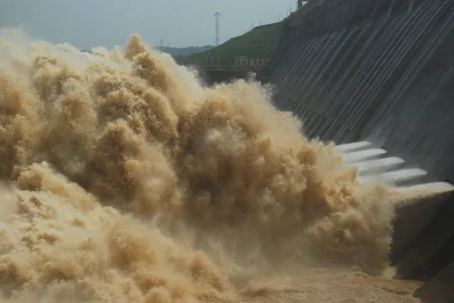 Odisha: Hirakud dam closes 10 gates   