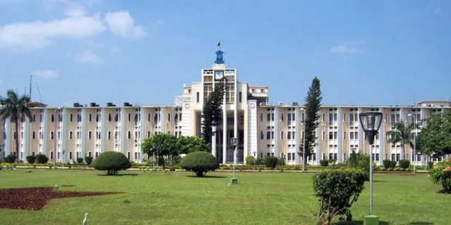 Odisha govt effects bureaucratic reshuffle