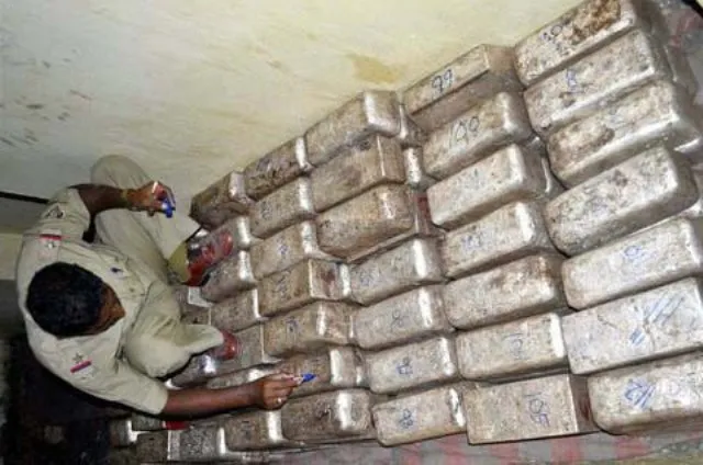 Emar Mutt silver ingots linked to Odisha's Na'Anka Durbhikshya