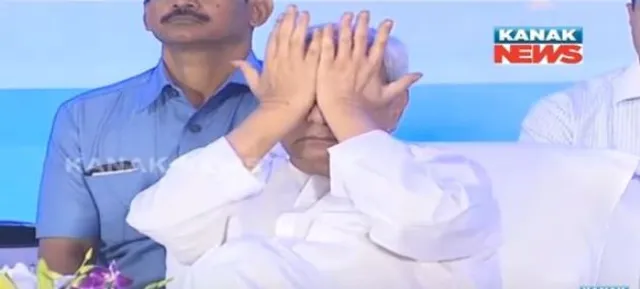 Performance by Prince Dance Group on Phailin makes Odisha CM emotional