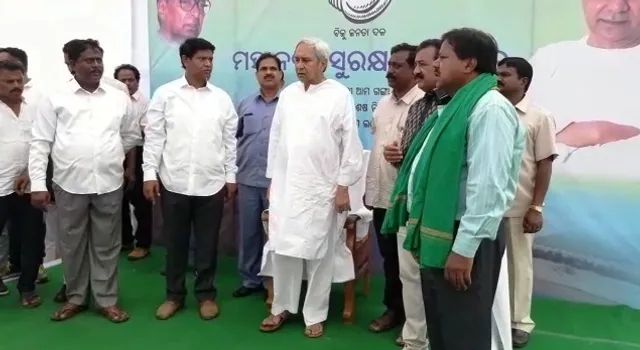 Naveen flags off 2nd phase of BJD's Mahanadi Surakshya Yatra in Odisha