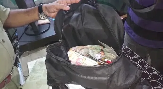 Odisha man attacks jawan in train; Rs 4.68 lakh fake notes seized from him