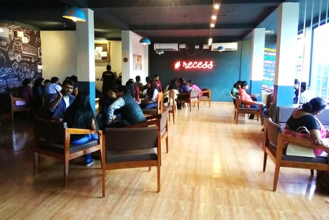 Odisha gets its first 'Human Library' where readers borrowed people with inspiring stories!