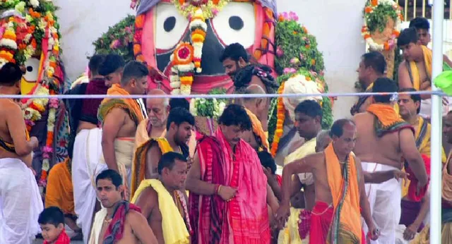 Odisha Srimandir servitors, MLA issued notice for rule violation on Snana Purnima