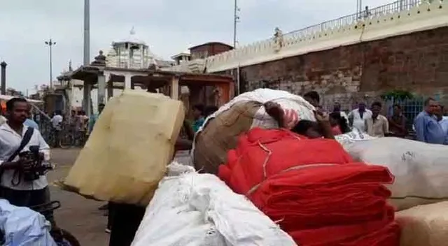 Puri Admn resumes eviction drive; Mutts, shops to be demolished