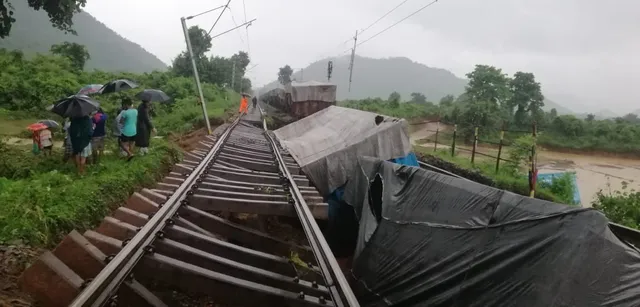 Flash floods in Odisha: Railway track washed away near Ambodala Station