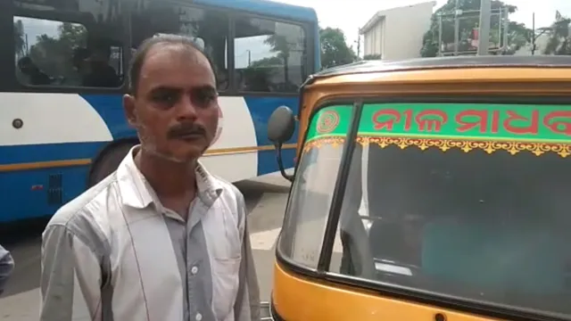 Auto-rickshaw owner, driver fined over Rs 47k for flouting traffic rules in Odisha capital