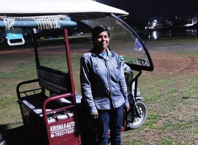 Meet Odisha's first e-rickshaw woman driver