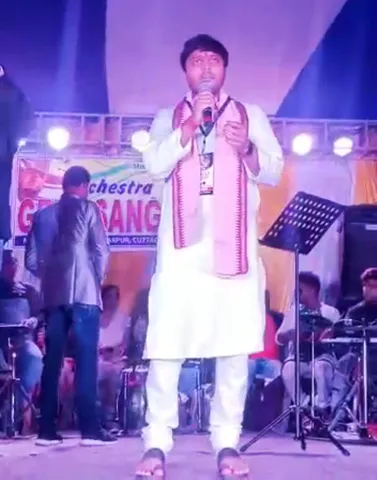 Odisha MLA enthralls public with his singing skill on Ganesh Puja