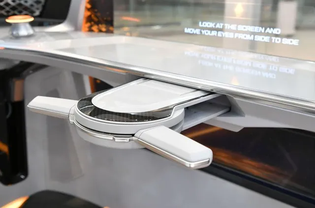 Hyundai develops foldable steering wheel for cars