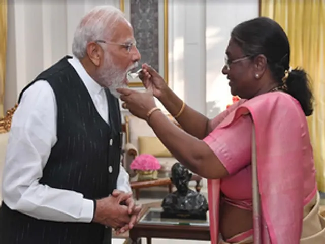 PM Modi invited to form govt; oath ceremony on June 9