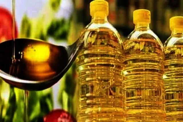 Cut in customs duty on edible oil imports extended by a year