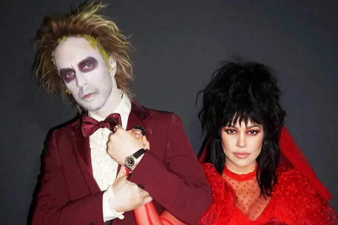 Kourtney-Kardashian-Travis-Barker-Halloween-Beetlejuice-Costume-103023-778b12a1286f40c38e28ed026cc7202a
