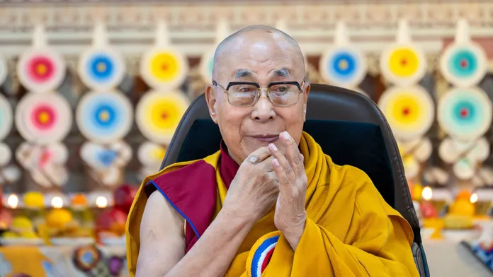 Who will choose the Dalai Lama's successor? Tibetan spiritual leader  tightens grip as China eyes selection - ABC News