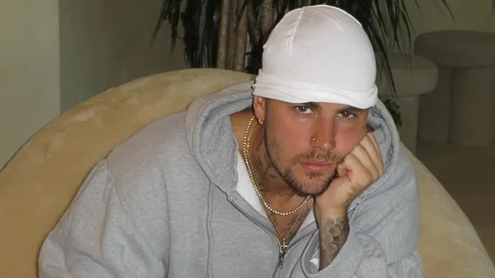 Justin Bieber revisits the bowling alley where 'Baby' was filmed 15 years  ago