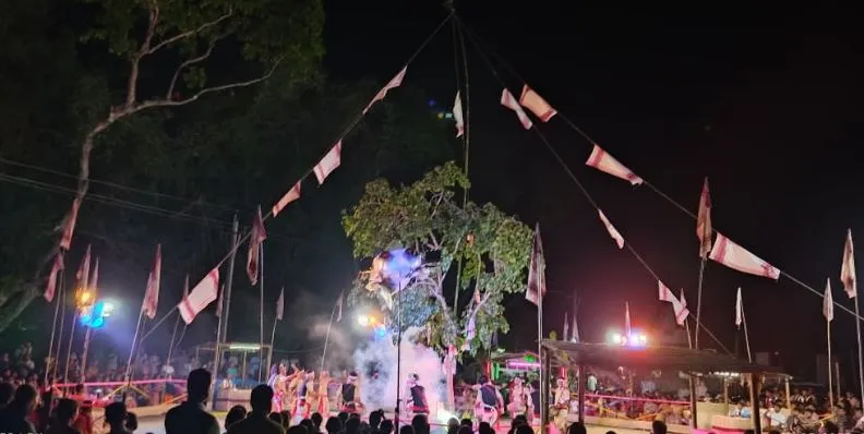 উজনি-নামনিৰ বহু কেইটা মুকলি বিহুৰ দলৰ অংশগ্ৰহণ 