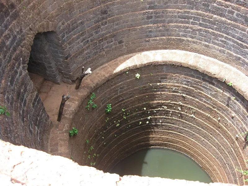 one of the many wells at Mirjan Fort 