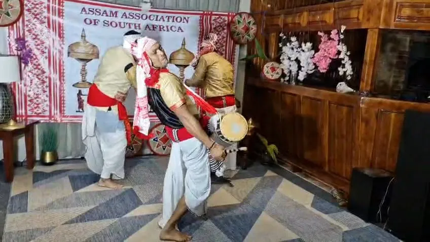 দক্ষিণ আফ্ৰিকাত বিহু উদযাপন কৰিলে প্ৰৱাসী অসমীয়াই 