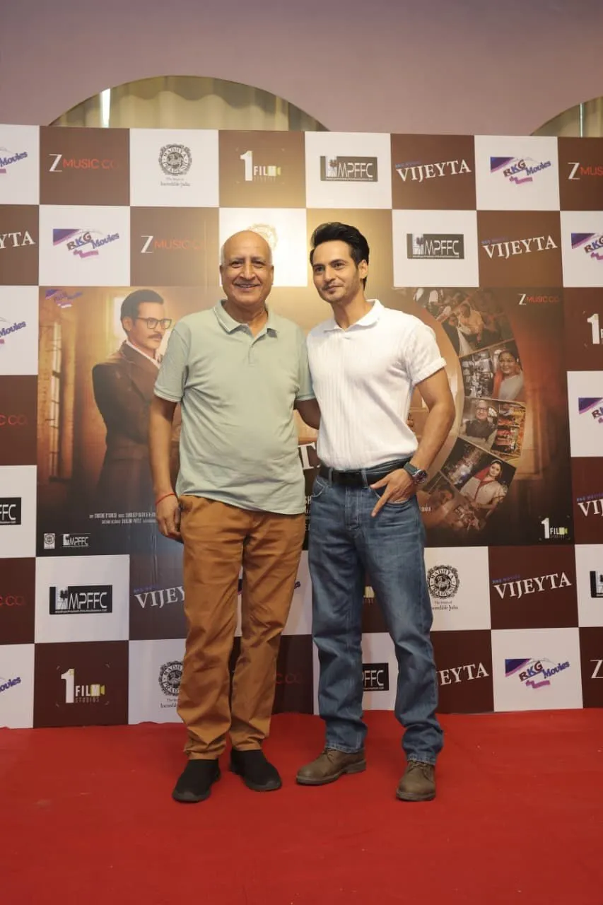 Hiten Tejwani Ravi Bhatia Bharti Awasthi at Vijeyta Trailer Launch— Zero to Hero, A Real-Life Journey Unfolds (3)