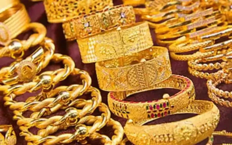 Gold Rate Today: होली से पहले धड़ाम हुए सोने का भाव, इतना हुआ सस्ता, देखें अपने शहर में गोल्ड का आज का रेट