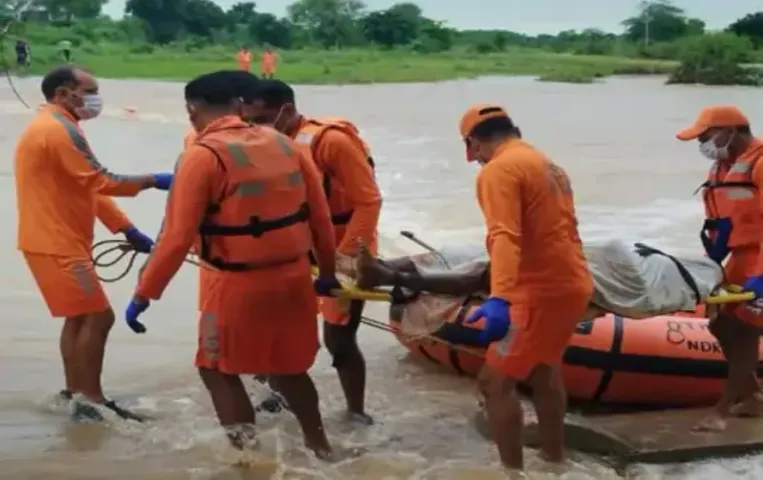 Gwalior Two Girls Drowned: खदान में नहाने गई दो सहेलियों की डूबने से मौत, तीन को किशोर ने बचाया