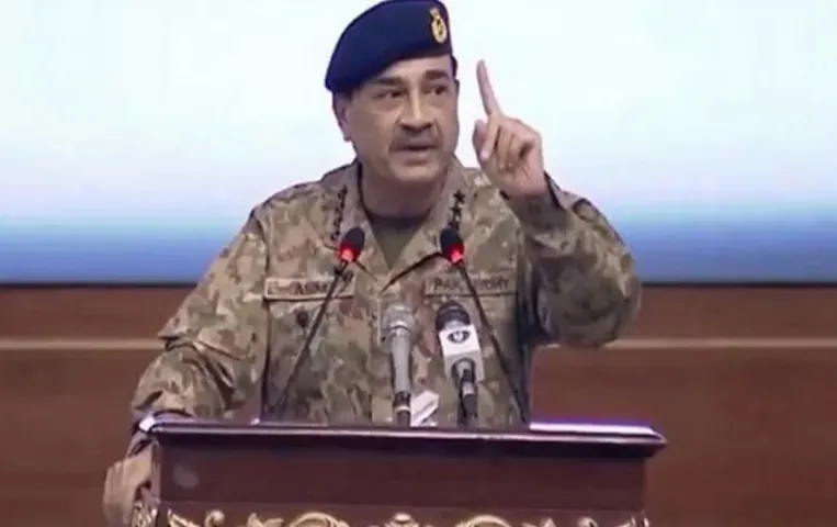 Asim Munir:पाकिस्तानी सेना प्रमुख की भारत को परमाणु हमले की धमकी, 'डूब रहे होंगे तो आधी दुनिया को भी साथ में ले डूबेंगे'