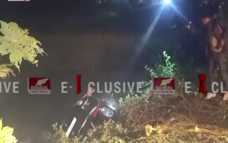 Balrampur Road Accident