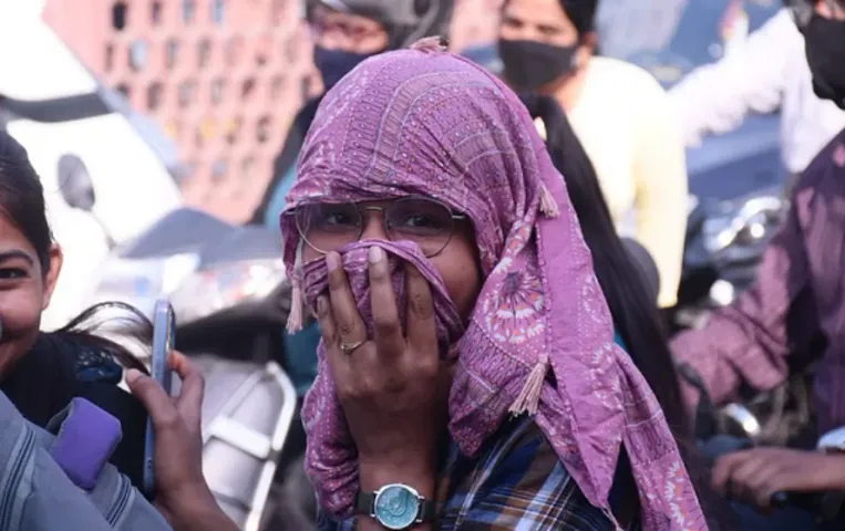 UP Weather Update: आंख मिचौली खेल रहा मौसम, 5 जून तक जारी रहेगा बारिश का सिलसिला, फिर पड़ेगी लू की मार