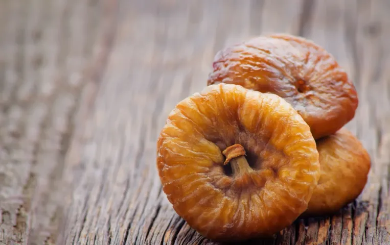 Anjeer: क्या अंजीर एक मांसाहारी फल है? अगर आप भी खा रहे हैं तो जान लें ये बात