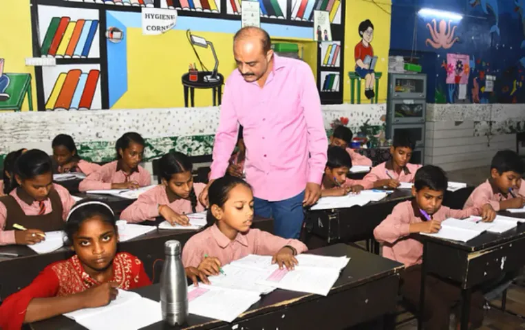 UP Basic Teacher Transfer: यूपी में बढ़ाई गई बेसिक शिक्षकों के तबादले की आवेदन तिथि, अंतिम तिथि 20 अप्रैल तक