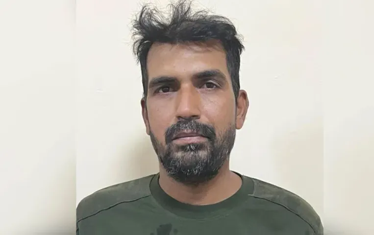 India-Pakistan-War-Update.-BSF-Javan-Atari-Border-par-Vapas