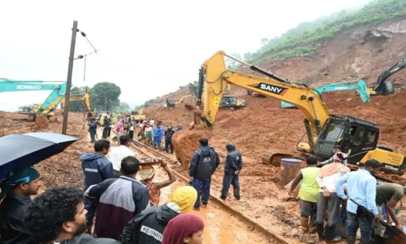 CG News: जगदलपुर में भूस्खलन से बाधित कोरापुट-किरंदुल रेललाइन आखिर 48 घंटे बाद चालू, ओएचई-सिग्नलिंग काम अब भी बाकी