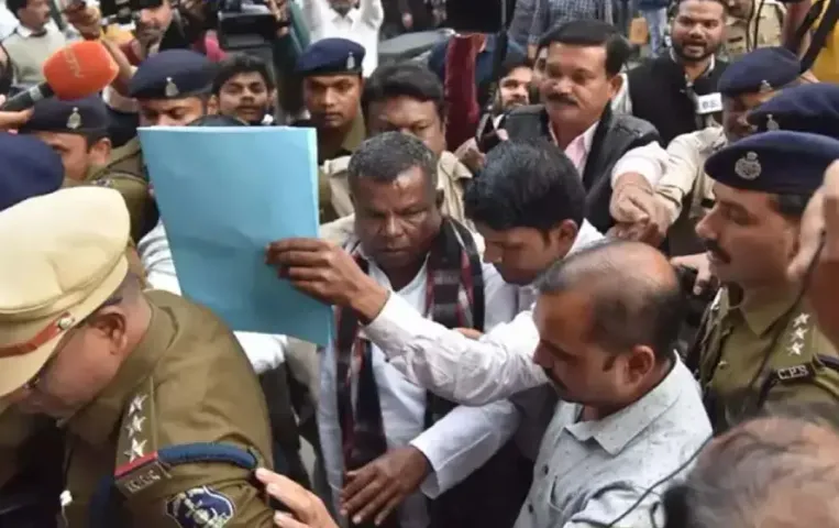 Kawasi Lakhma Arrest Protest