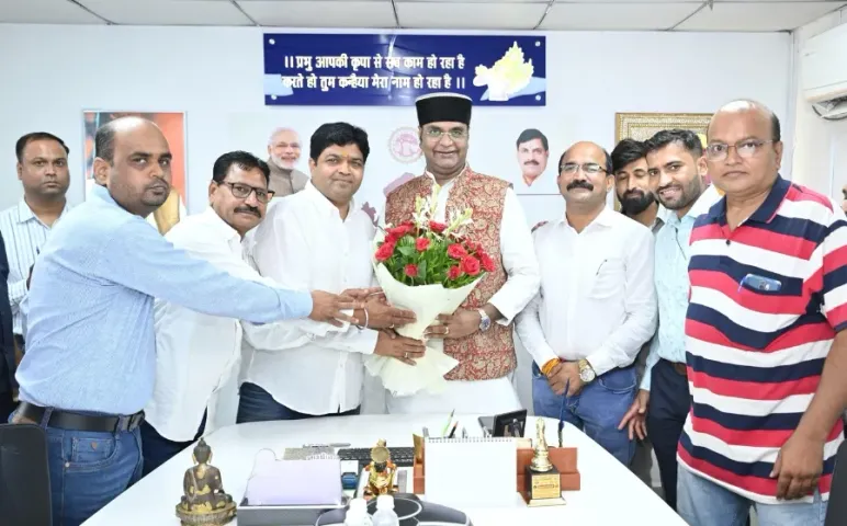 MP Vani Samaj Prabodhan Sanstha Ashok Vani President National Executive Member Maharashtra hindi news