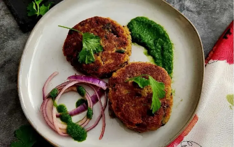 Eid Kabab Recipe: ईद पर बनाएं ये 6 लाजवाब कबाब, स्वाद से भर जाएगी खुशियों की महफिल