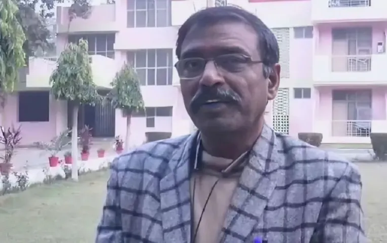 MP में तहसीलदार पर 5 हजार का इनाम: इस केस में है फरार, अब प्रॉपर्टी कुर्क करने के लिए कोर्ट में आवेदन देगी पुलिस