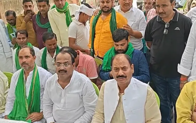 UP Fatehpur triple murder case Akhri Rajesh Singh Chauhan