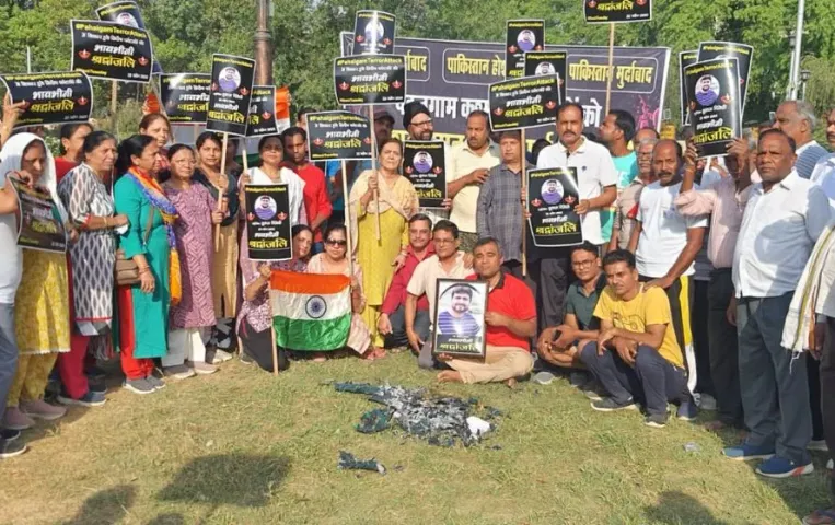 UP Kanpur Pahalgam Terror Attack protest parshuram vatika