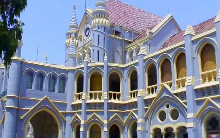 अवमानना केस: हाईकोर्ट ने भोपाल कलेक्टर और तहसीलदारों को पेशी के दिए आदेश, कहा- मंगलवार सुबह हाजिर हों...