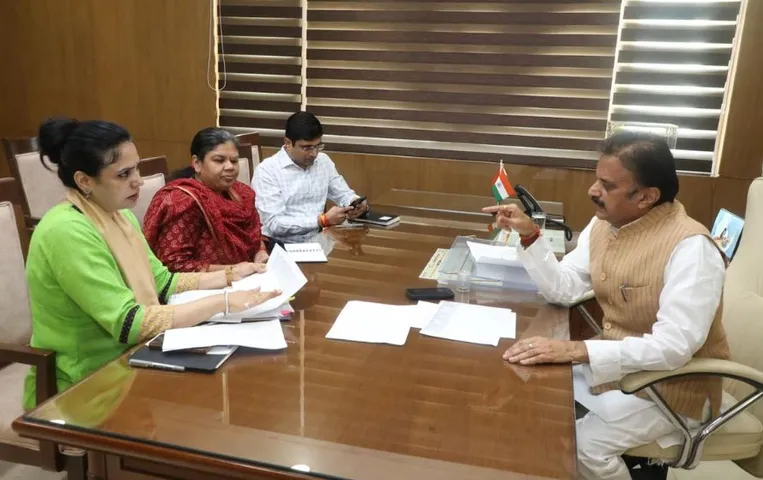 स्वास्थ्य विभाग में 33 हजार पदों पर भर्तीः डिप्टी सीएम राजेंद्र शुक्ला ने की समीक्षा, अधिकारियों को दिए ये निर्देश