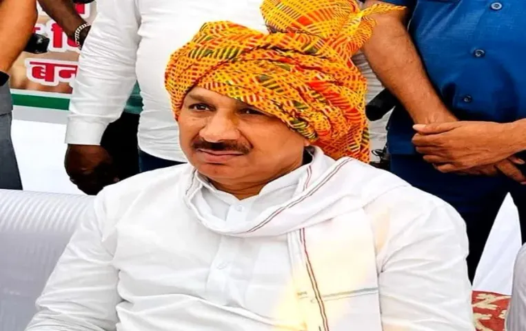 MP में‌ मंत्री के खिलाफ षड़यंत्र: आखिर कौन कर रहा है साजिश, मंत्री जी बोले- ट्रक मेरे बेटे का हुआ तो संन्यास ले लूंगा