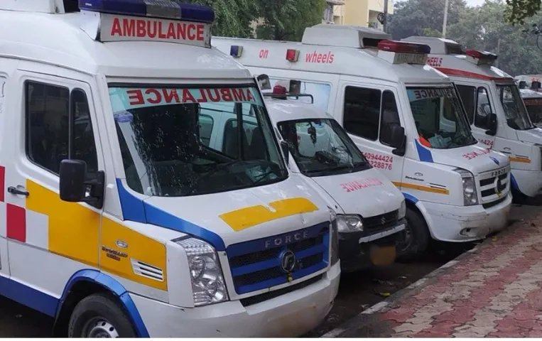 Khandwa News: एंबुलेंस के सिलेंडर में नहीं थी ऑक्सीजन, घायल को दो घंटे लगाए रखा खाली मास्क, मौत