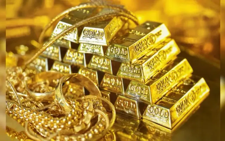 Gold Price Today: आज सोने के दाम में जोरदार तेजी, चांदी का गिरा भाव, देखें गोल्ड-सिल्वर के नए रेट
